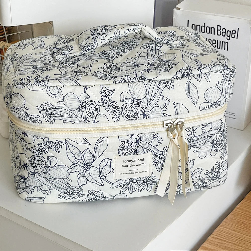 Vintage Floral Cosmetic Bag